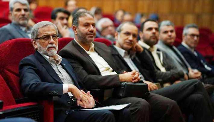 به گزارش مسیرانرژی، نهمین همایش بین‌المللی صنایع فراساحل ایران روز یکشنبه ۲۰ آبان ۱۴۰۴ با حضور جمعی از مسئولان، مدیران، اساتید دانشگاه و فعالان صنعت نفت، گاز و دریا در دانشگاه صنعتی شریف آغاز به‌کار کرد. این رویداد علمی با همکاری دانشگاه صنعتی شریف، انجمن مهندسی دریایی ایران و مشارکت نهادهای دریایی کشور برگزار شد و هدف آن بررسی آخرین دستاوردها و چالش‌های توسعه دریا‌محور اعلام شد.