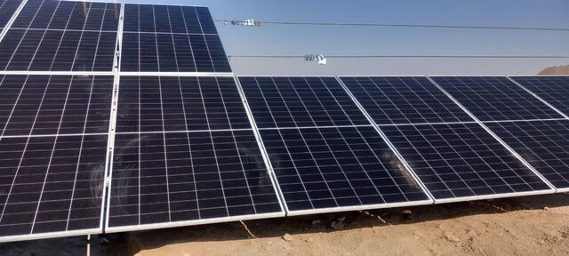 به گزارش مسیر انرژی به نقل از ایسنا، عبدالجلال ایری اظهار کرد:  دولت چهاردهم اخیرا اقداماتی برای استفاده از پنل‌های خورشیدی انجام داد که سازمان انرژی‌های تجدیدپذیر و بهره‌وری انرژی برق (ساتبا) آن را از نظر علمی، فنی و فرآیندهای اجرایی پشتیبانی می‌کند.