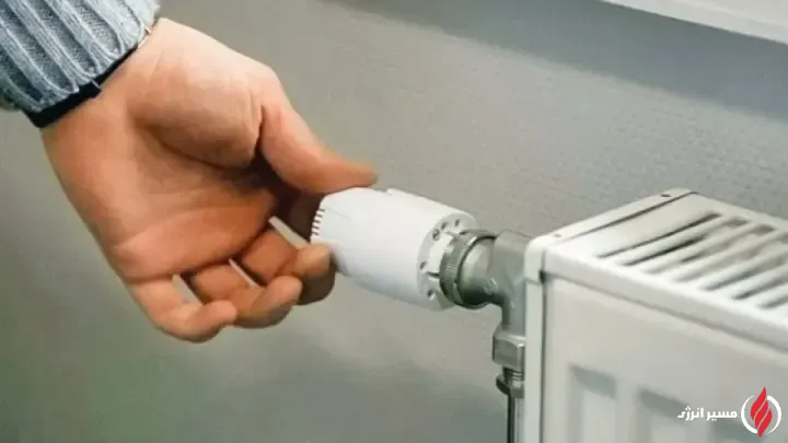 به گزارش مسیر انرژی به نقل از ایرنا، آرش نجفی روز دوشنبه در آیین افتتاح چهارمین کنفرانس و نمایشگاه بین‌المللی بهینه سازی مصرف و بهره‌وری انرژی ایران با بیان اینکه اصلاح قیمت بدون توجه به سایر مولفه ها به تنهایی به مشکلات دامن می زند، اظهار داشت: بعد از بهینه سازی و کاهش مصرف می توان از ابزار اصلاح قیمت هم کمک گرفت و به نتیجه رسید.