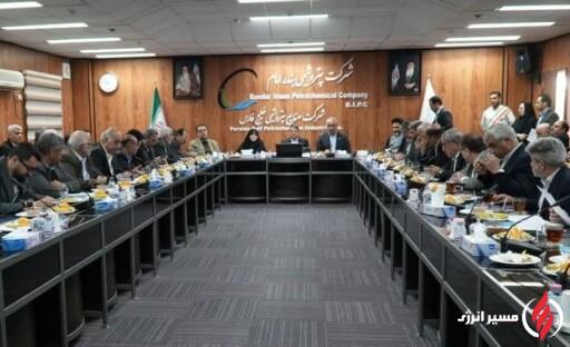 به گزارش مسیر انرژی به نقل از ایرنا، حسن عباس‌زاده روز پنجشنبه در حاشیه بازدید از شرکت پتروشیمی بندر امام خمینی(ره) در جمع خبرنگاران با ابراز خرسندی از حضور در بزرگترین مجتمع پتروشیمی کشور به همراه نمایندگان مجلس شورای اسلامی، از تحول بزرگ این پتروشیمی بندر امام خبر داد.