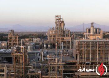 به گزارش مسیر انرژی به نقل از روابط عمومی شرکت پتروشیمی تبریز؛ دهمین اجلاس سراسری «نشان عالی مدیر سال»، نوزدهم آذرماه با حضور مسئولان ارشد اقتصادی، نمایندگان مجلس و مدیران صنایع در مرکز همایش‌های بین‌المللی صداوسیما برگزار شد. در این مراسم، دکتر سیدنوراله میراشرفی مدیرعامل و نائب‌رئیس هیئت‌مدیره پتروشیمی تبریز، به‌عنوان یکی از مدیران ارزش‌آفرین کشور مورد تقدیر قرار گرفت و نشان عالی مدیر سال ۱۴۰۴ را دریافت کرد.