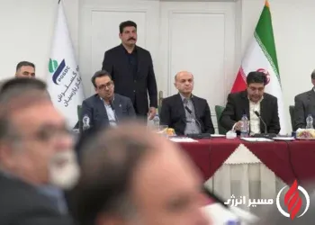 به گزارش مسیر انرژی به نقل از روابط عمومی گروه گسترش نفت و گاز پارسیان، مهندس هاشمی مدیرعامل هلدینگ نفت و گاز پارسیان با تأکید بر رویکرد نوآورانه این مجموعه، از استقرار زیست‌بوم دانش‌بنیان و نهادینه‌سازی نوآوری به‌عنوان یکی از راهبردهای کلان هلدینگ یاد کرد و گفت: ارتقای تاب‌آوری فناورانه صنعت انرژی کشور، در کانون سیاست‌های راهبردی نفت و گاز پارسیان قرار دارد.