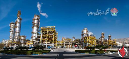 به گزارش مسیرانرژی به نقل از روابط عمومی و امور فرهنگی پتروشیمی مروارید؛ درآمدهای عملیاتی شرکت با رشد ۳۱ درصدی از ۸۴,۷۰۰ میلیارد ریال در شش ماه سال گذشته به ۱۱۱,۴۶۰ میلیارد ریال در نیمه نخست سال جاری رسیده است. این افزایش، بیانگر پایداری تولید و مدیریت موفق در بازار فروش است.