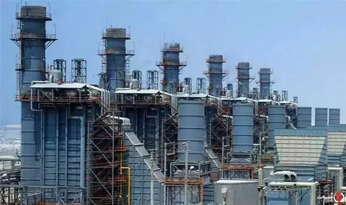 به گزارش مسیر انرژی به نقل از ایلنا، حمیدرضا عجمی در اولین همایش سرمایه گذاران صنعت پتروشیمی با بیان اینکه صنعت پتروشیمی ۸ درصد سهم جی دی پی را داشته و وزن بالایی در اقتصاد کشور دارد، اظهار داشت: این صنعت هایتک بوده و بستری برای کارآفرینی است.