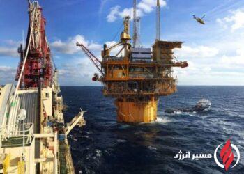 عملیات نصب سکوی P4 میدان رشادت در آب‌های خلیج فارس